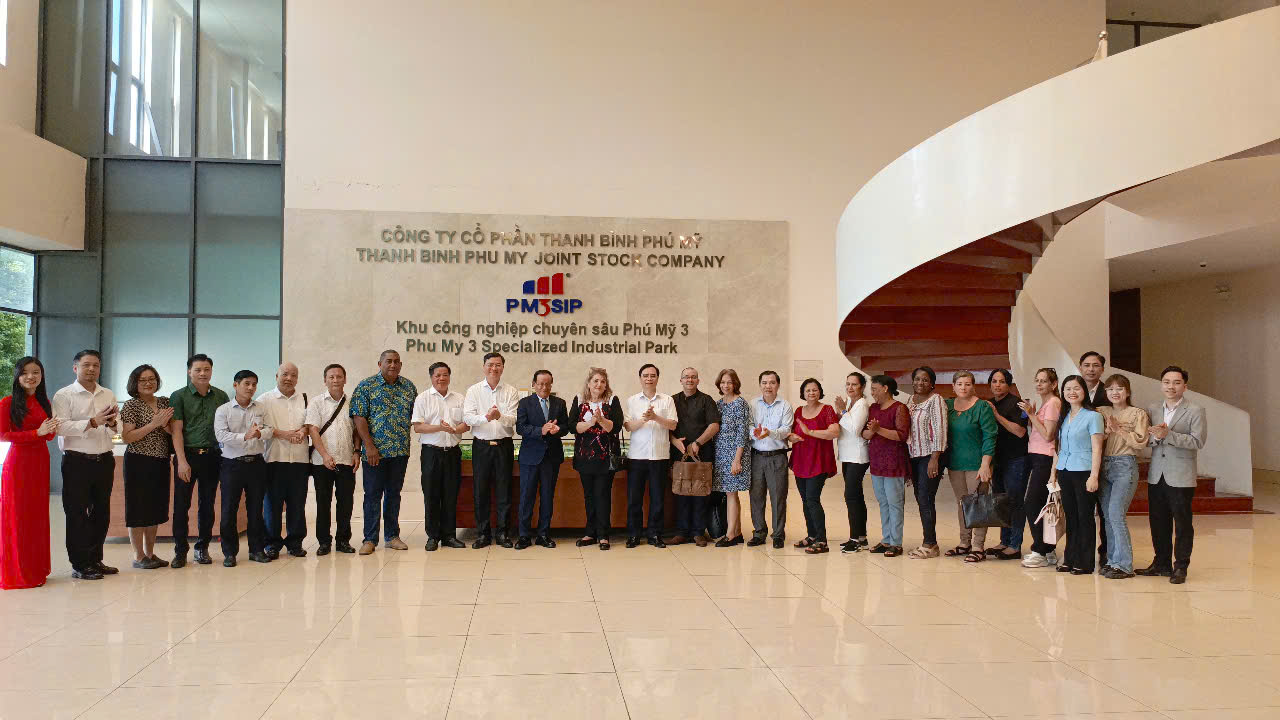 The Delegation of the Communist Party of Cuba Visits Phu My 3 Specialized Industrial Park