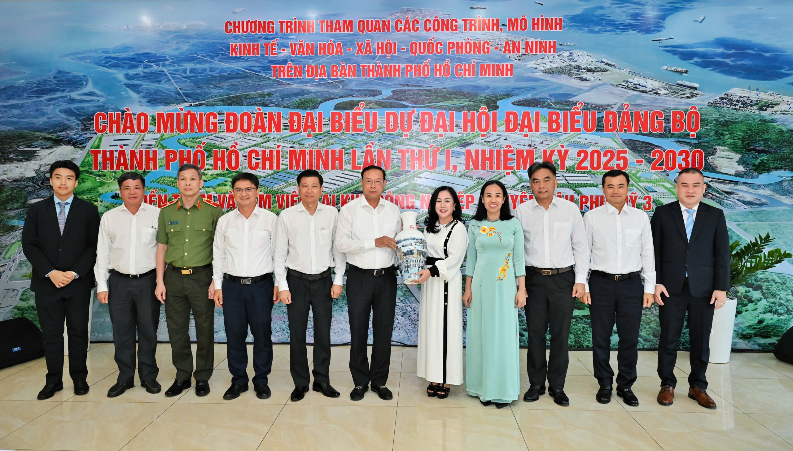 DELEGATION OF THE 1ST HO CHI MINH CITY PARTY CONGRESS VISITS AND WORKS AT PHU MY 3 SPECIALIZED INDUSTRIAL PARK