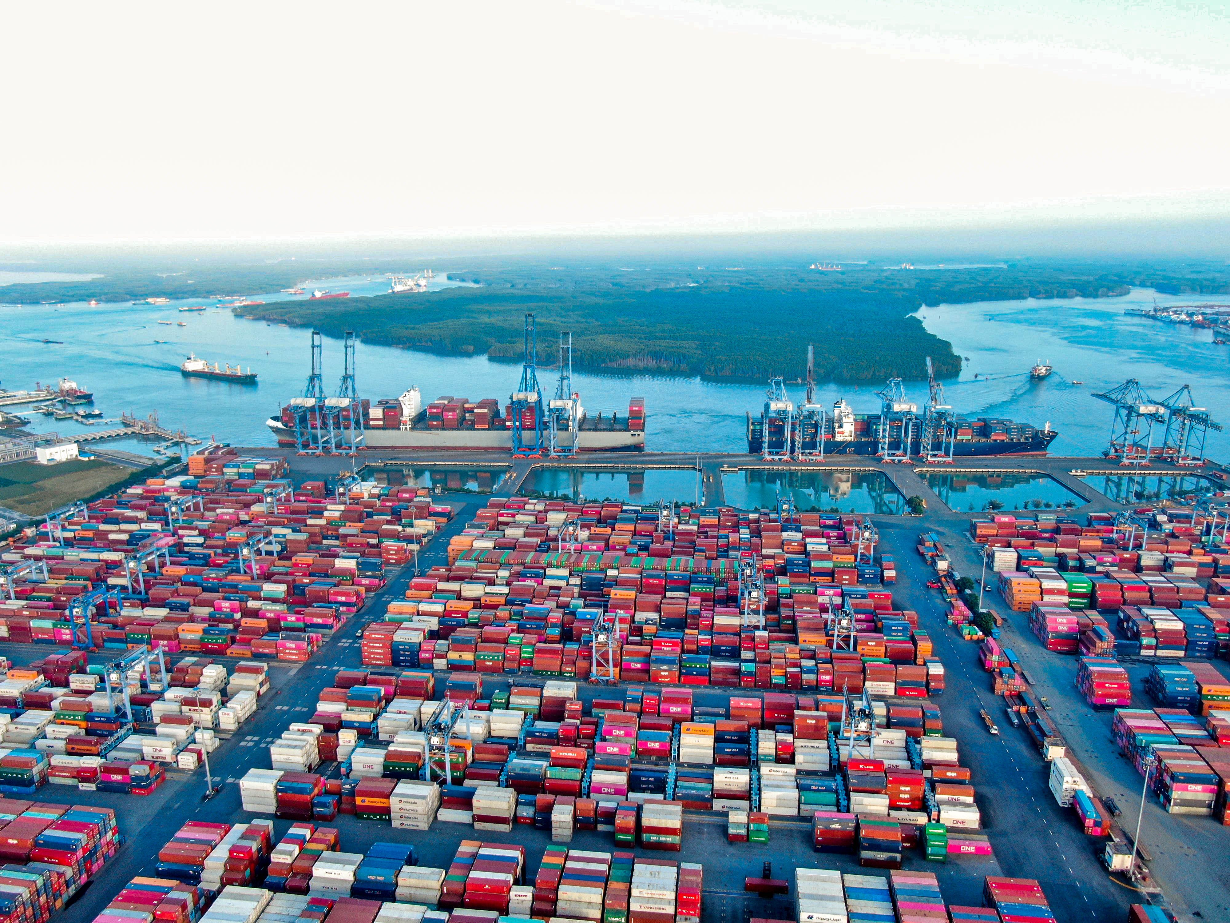 SEA PORT CONTINUES IMPRESSIVE MOMENTUM GROWTH