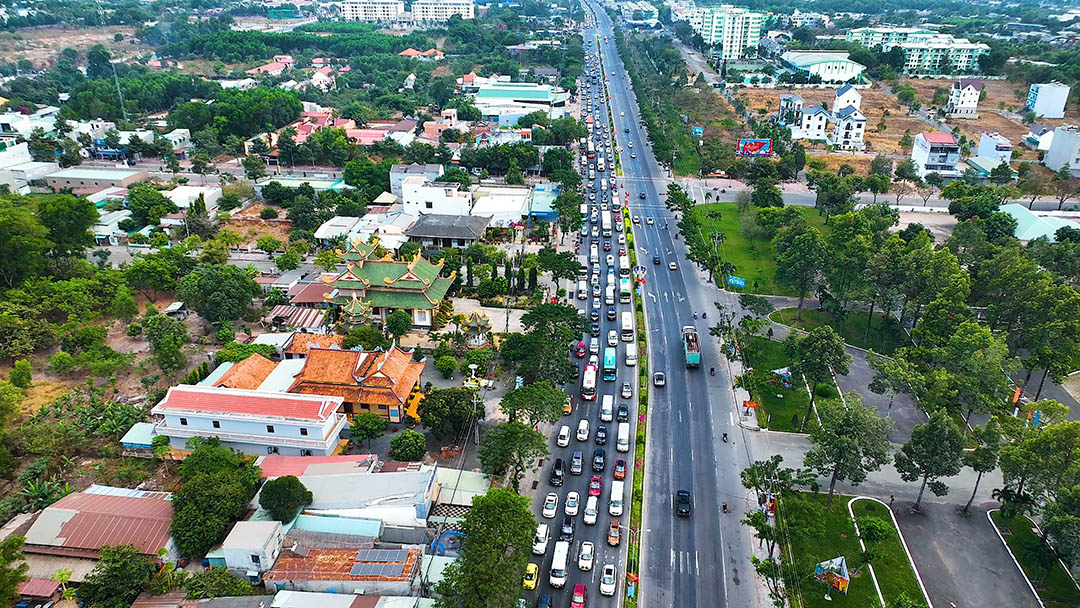 The Prime Minister agreed to organize the simultaneous groundbreaking of 4 component projects of the Chau Doc....