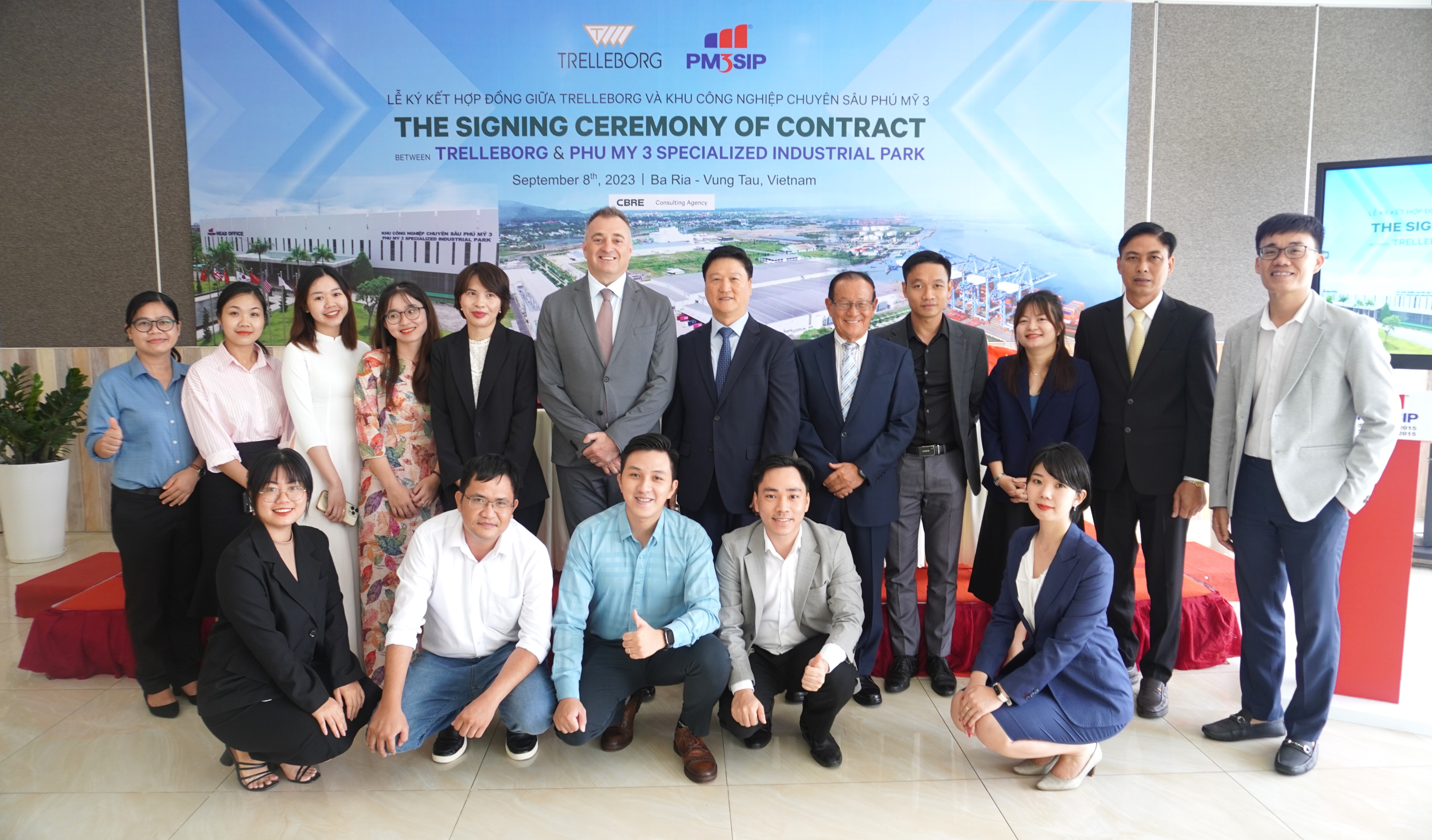 THE SIGNING CEREMONY BETWEEN TRELLEBORG VIETNAM CO., LTD AND PHU MY 3 SPECIALIZED INDUSTRIAL PARK